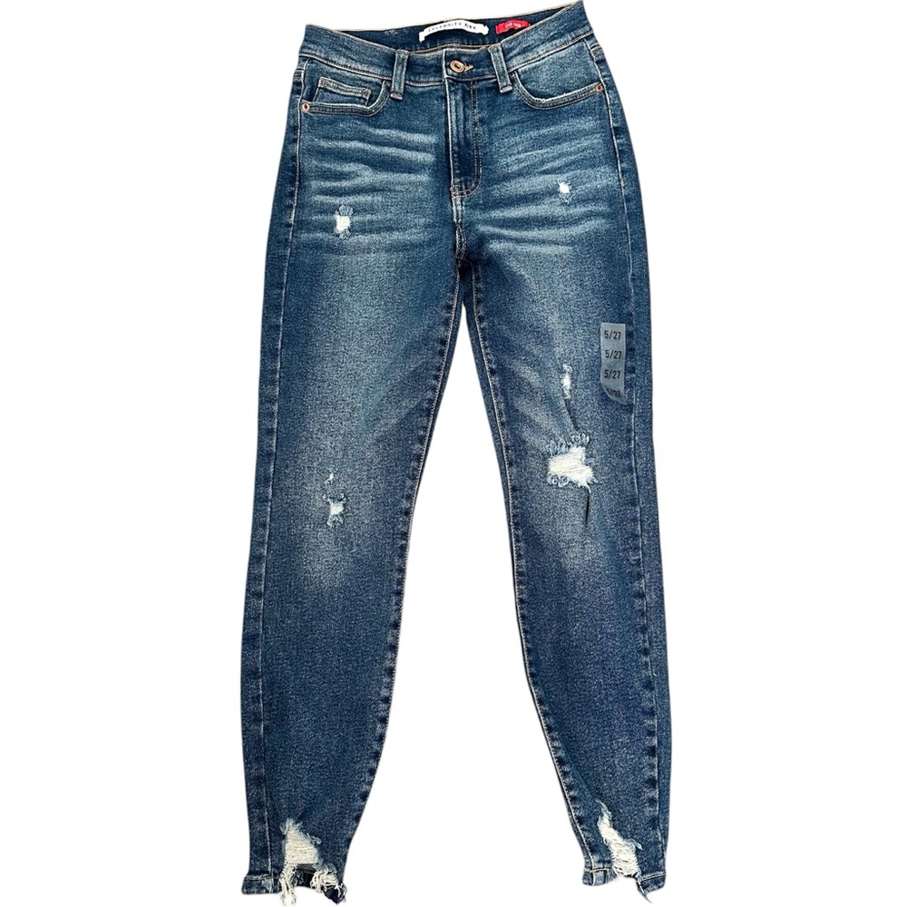 CELEBRITY PINK ‘The Deb’ Skinny Curvy High-Rise Jeans 27